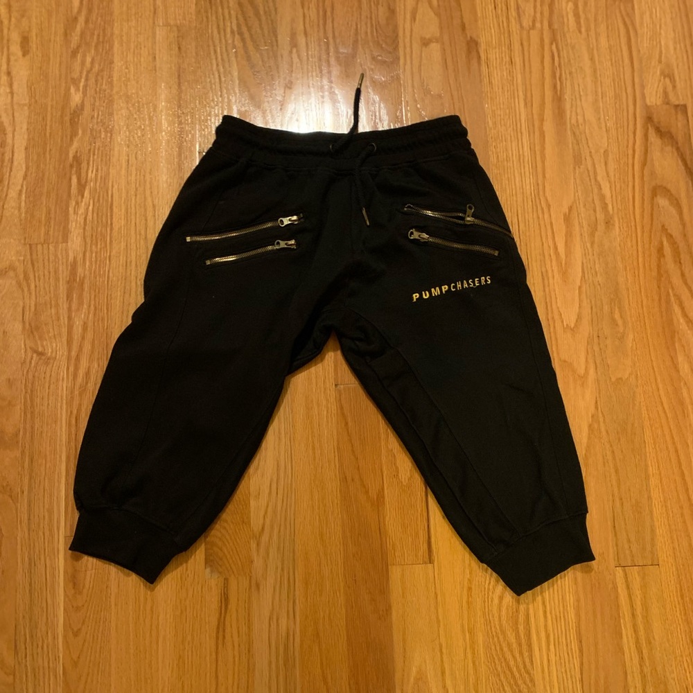 Black Men's jogger shorts- pump chasers